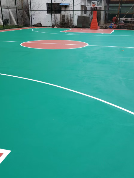 汝城 球场长期使用易出现地面开裂